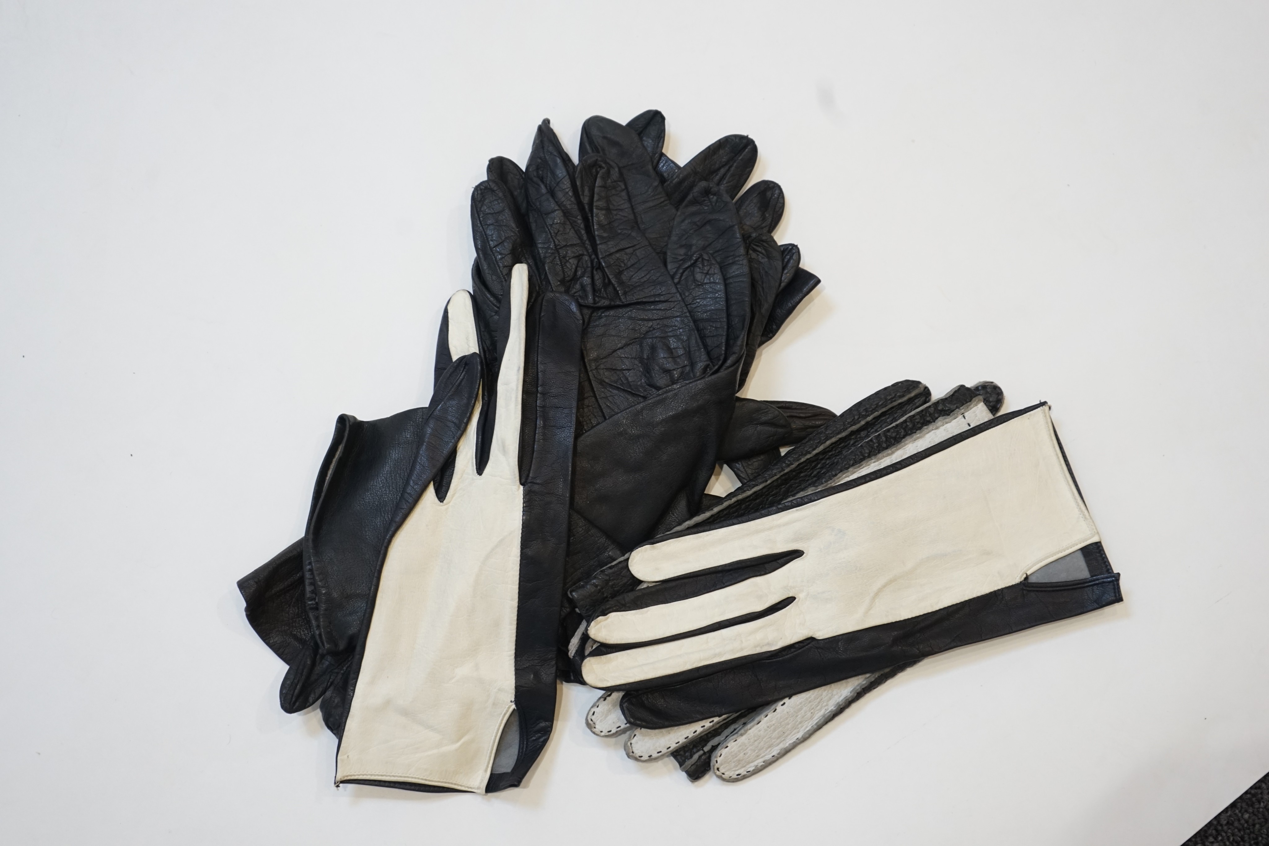 A large collection of assorted ladies gloves, including Christian Dior, many unworn, size 7-7.5